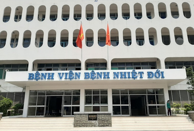 Bệnh nhân Covid-19 thứ 32 đang sốt, có tổn thương phổi - Hình 2 Benh nhan Covid-19 thu 32 dang sot, co ton thuong phoi-Hinh-2