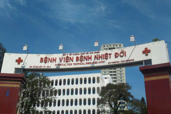 Bệnh nhân Covid-19 thứ 32 đang sốt, có tổn thương phổi Benh nhan Covid-19 thu 32 dang sot, co ton thuong phoi