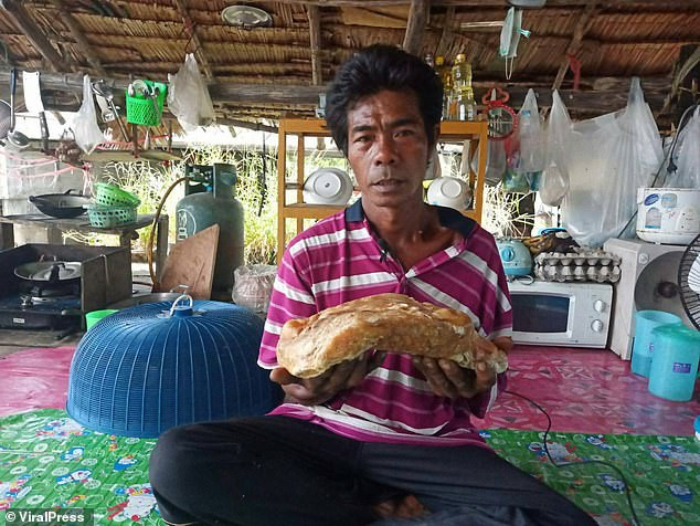 Bới rác, choáng váng thấy vật quý nghi giá trị tới 2,3 tỷ đồng Boi rac, choang vang thay vat quy nghi gia tri toi 2,3 ty dong
