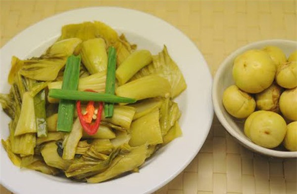 Những người tuyệt đối không nên ăn dưa cà muối, tránh rước độc vào thân Nhung nguoi tuyet doi khong nen an dua ca muoi, tranh ruoc doc vao than