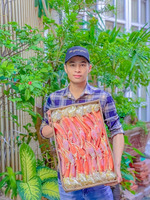 Chân cua tuyết đầy chợ giá siêu rẻ, cửa hàng bán ngày vài tạ - Hình 4 Chan cua tuyet day cho gia sieu re, cua hang ban ngay vai ta-Hinh-4