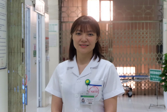 Rơi nước mắt trước nghị lực của nữ điều dưỡng mắc 6 bệnh ung thư - Hình 3 Roi nuoc mat truoc nghi luc cua nu dieu duong mac 6 benh ung thu-Hinh-3