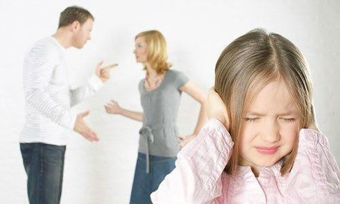 Làm sao để tránh tổn thương cho con sau khi ly hôn? Lam sao de tranh ton thuong cho con sau khi ly hon?