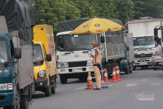 Hà Nội phát hiện 25 ca nghi nhiễm Covid-19 tại các chốt kiểm soát Ha Noi phat hien 25 ca nghi nhiem Covid-19 tai cac chot kiem soat