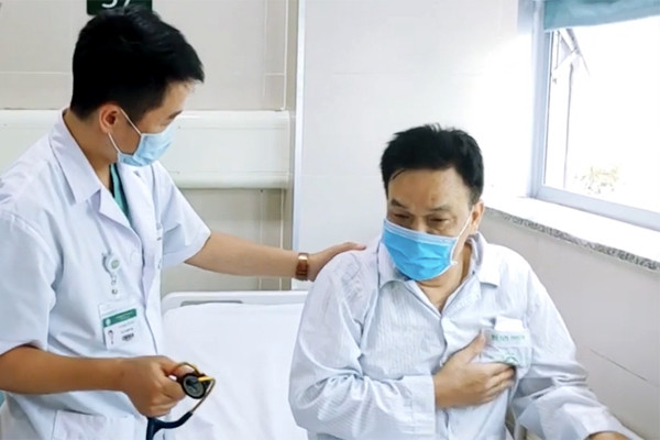 Kỳ tích cứu sống người đàn ông "đã chết" Ky tich cuu song nguoi dan ong
