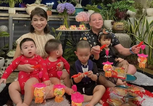 Diệp Lâm Anh cho bố mẹ chồng lên sóng sau ồn ào hôn nhân