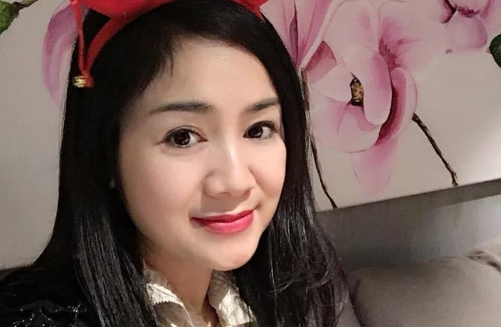 NSND Thu Hà "lá ngọc cành vàng" trẻ đẹp ở tuổi ngoài 50