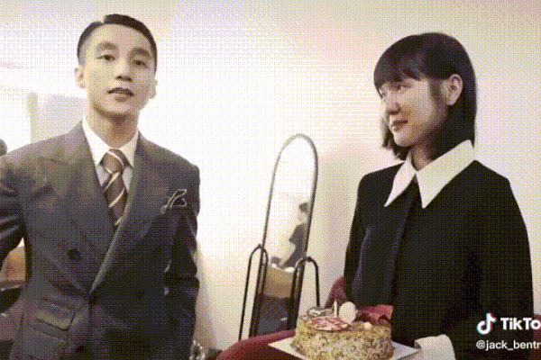 rong đoạn video ghi lại cảnh Sơn Tùng chúc mừng sinh nhật, Hải Tú từng nhận không ít lời chê bai.