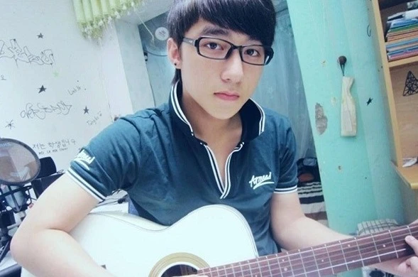 Chiêm ngưỡng vẻ đẹp dậy thì thành công của Sơn Tùng M-TP tuổi 24