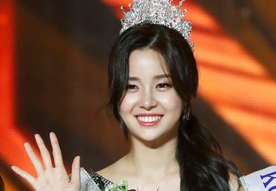 Ngắm nhan sắc cô gái 20 tuổi vừa đăng quang Hoa hậu Hàn Quốc