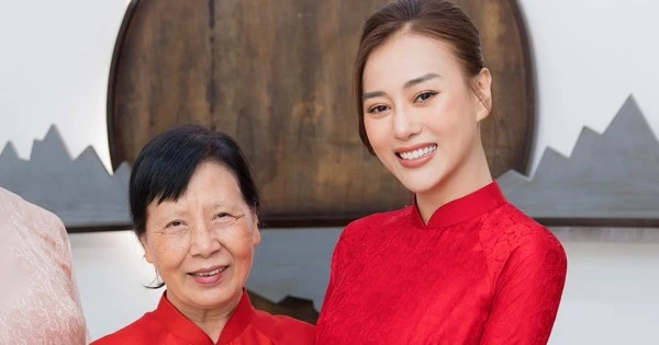 Phương Oanh thử áo dài chuẩn bị cho đám hỏi với Shark Bình