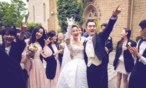 Khoảnh khắc đáng nhớ trong đám cưới Viên Hoằng - Trương Hâm Nghệ