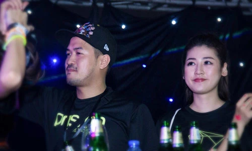 Tú Anh vui vẻ bên Phillip Nguyễn giữa tin đồn hẹn hò