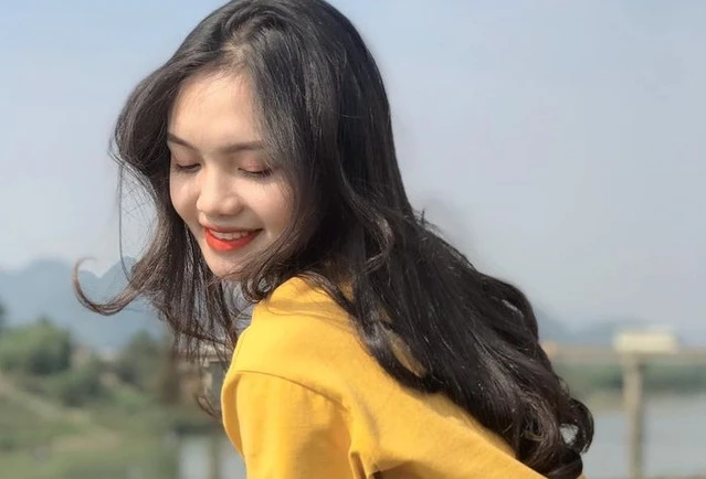 Nhan sắc thí sinh Hoa hậu Việt Nam bị ép cưới năm 17 tuổi