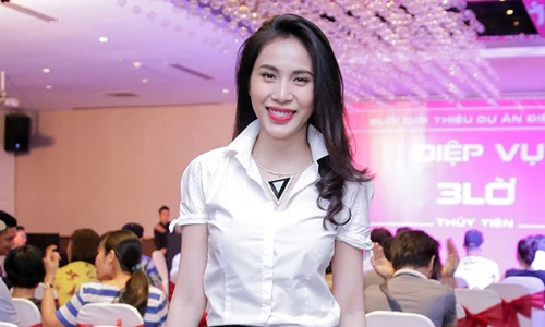Thủy Tiên rạng ngời trong buổi ra mắt phim đầu tay