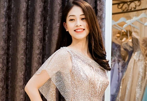 Á hậu Bùi Phương Nga tất bật chuẩn bị lên đường thi quốc tế