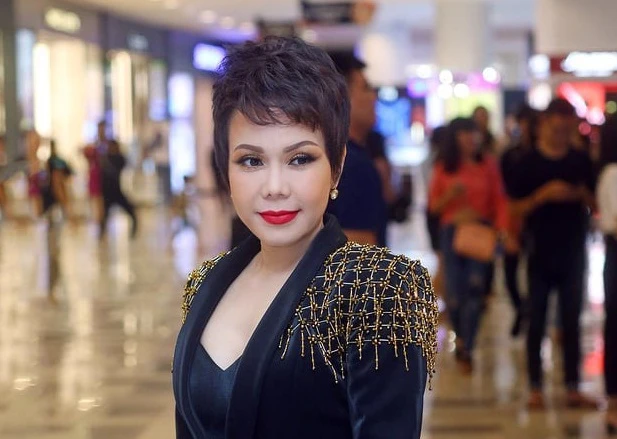 Việt Hương diện set đồ gần 6 tỷ sau ồn ào mặc lố tại đám cưới Đông Nhi