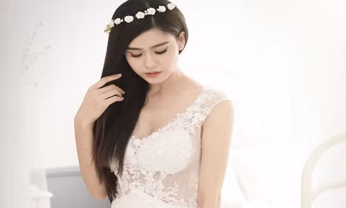 Gái một con Trương Quỳnh Anh gợi cảm làm cô dâu