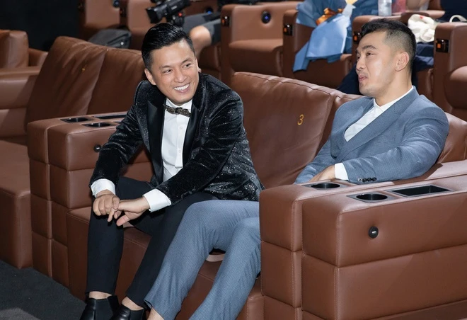 Ca sĩ Ưng Hoàng Phúc hối hận vì đi diễn xuyên Tết