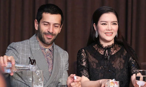 Lý Nhã Kỳ rạng rỡ bên nhà thiết kế Alexis Mabille