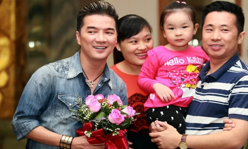 Mr Đàm tươi rói mặc nghi vấn tình cảm với Bảo Long