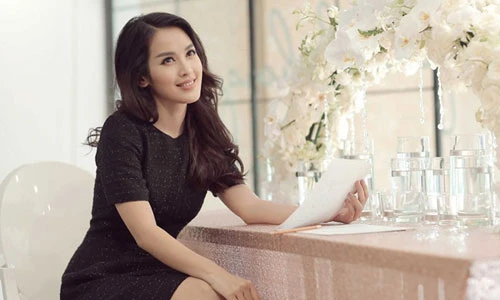 Tiết lộ chi tiết đắt giá đám cưới Tú Vi - Văn Anh