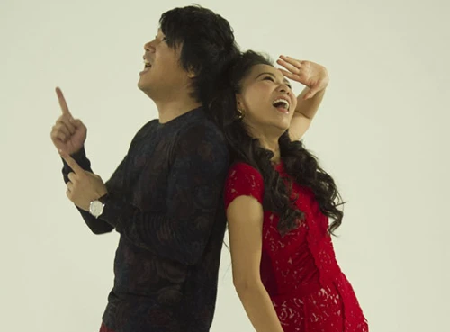 Bỏ mặc chồng tỷ phú, Thu Minh nhí nhảnh với Thanh Bùi