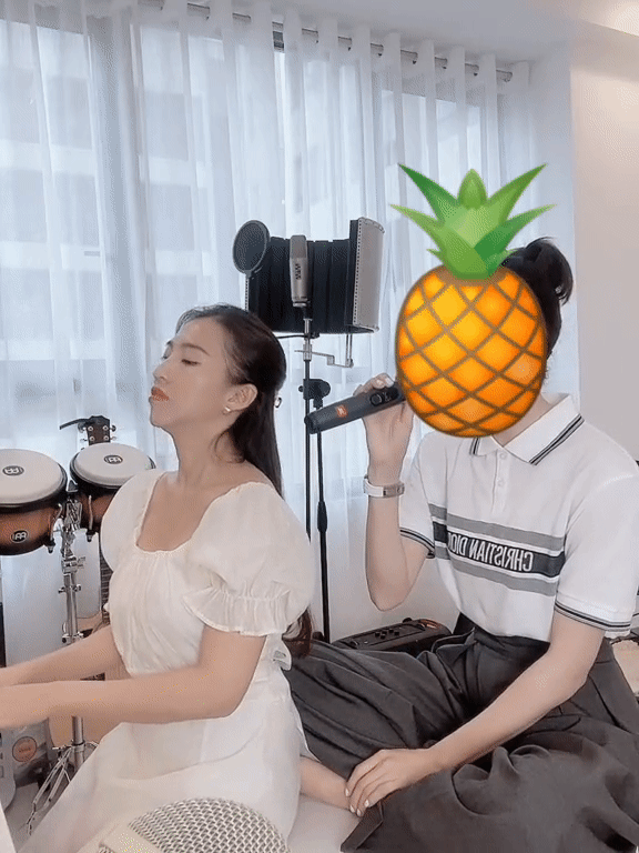 Rộ tin Hiền Hồ chia tay người yêu sau scandal "anh em nương tựa" - Hình 3 Ro tin Hien Ho chia tay nguoi yeu sau scandal