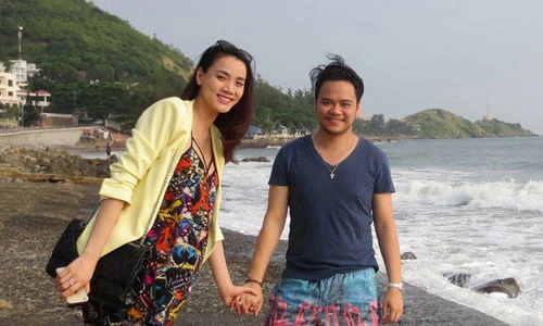 Diễn viên Trang Nhung sinh con gái đầu lòng