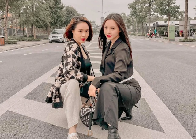 “Tiểu thư họ Cao” Hồng Diễm - Quỳnh Kool khoe ảnh khí chất ngời ngời