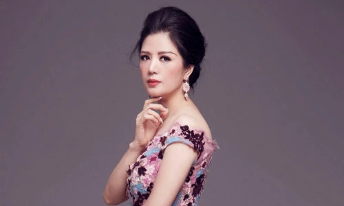 Hoa hậu Đinh Hiền Anh tươi trẻ trong bộ ảnh mới