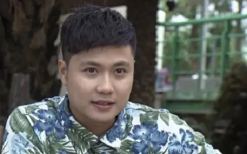 Trước khi thành soái ca, Thanh Sơn từng bị "ngải heo" nhập