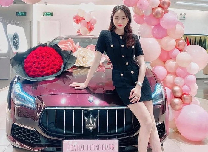 Matt Liu tặng Hương Giang xế hộp 8 tỷ, fan nể độ "chịu chơi"