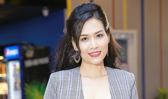 "Nguyệt thảo mai" tái xuất màn ảnh sau khi gây sốt trở lại