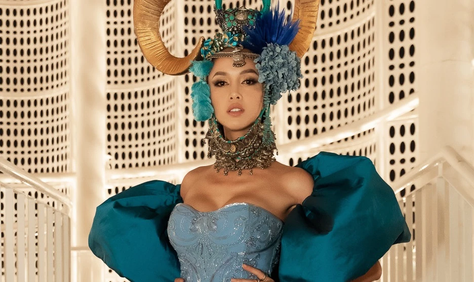 Diện độc đáo, “quả bom sexy” Vũ Ngọc Anh đánh bật dàn mỹ nhân 