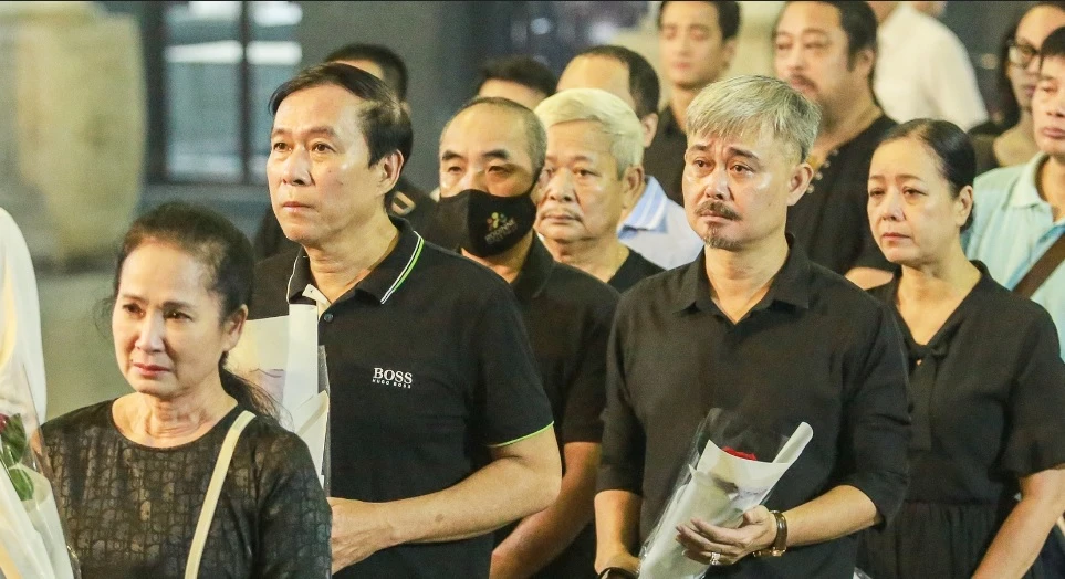 Dàn sao Việt nghẹn ngào tiễn biệt NSƯT Phương Nga