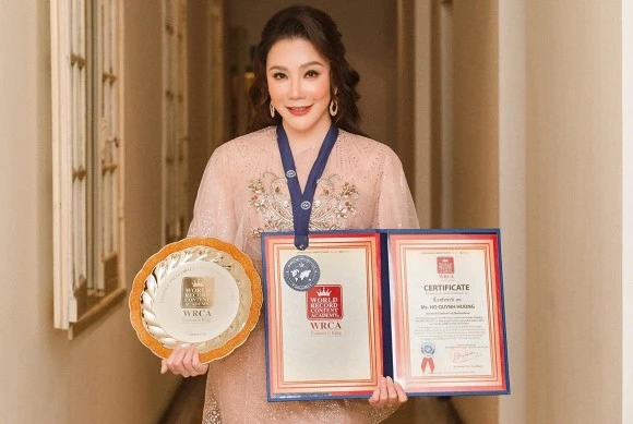 Hồ Quỳnh Hương: Từ ngôi sao hạng A đến doanh nhân độc thân