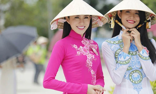 HHVN 2014: Thí sinh phía Nam diện áo dài đẹp rực rỡ