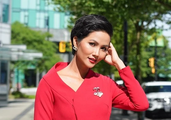 Vợ cũ Huy Khánh chê H'hen Niê quê mùa, loạt sao lên tiếng