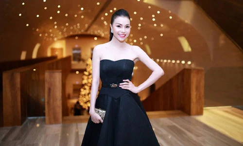 Trà Ngọc Hằng lộng lẫy như công chúa