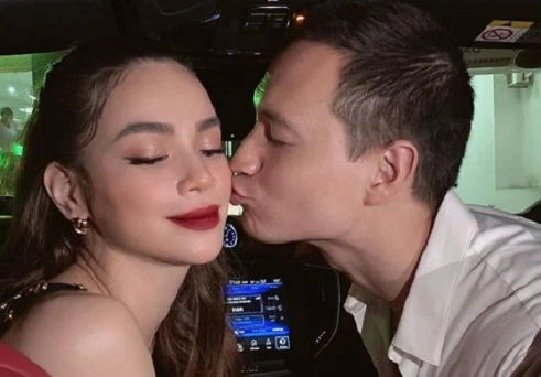 Loạt ảnh âu yếm nóng bỏng của Kim Lý - Hồ Ngọc Hà