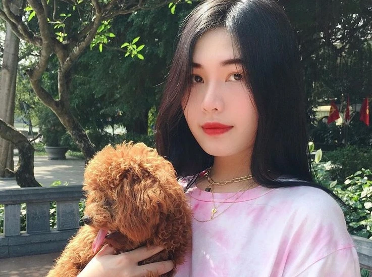 Xao xuyến nhan sắc cô giáo tiếng Anh thi Hoa hậu Việt Nam 2020