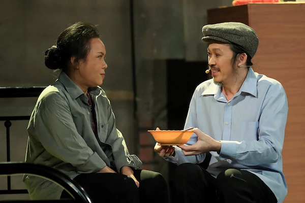 Hoài Linh tăng cân, diễn ăn ý bên Việt Hương sau vụ từ thiện