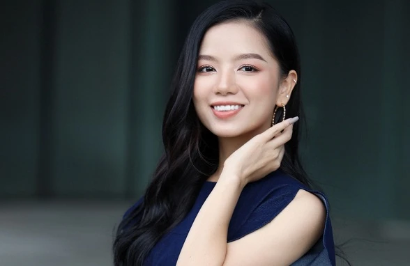 Nhan sắc đời thường xinh đẹp của diễn viên "Lật mặt: 48h"