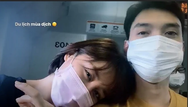 Văn Mai Hương chăm khoe bạn trai sau vụ bị hack camera lộ clip nóng