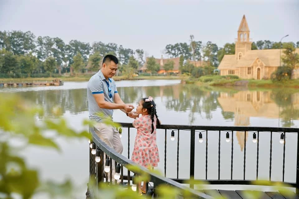 NSND Tự Long giật mình nhận ra đã già khi nhìn con gái lớn