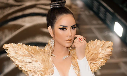 Lý Nhã Kỳ lộng lẫy như Nữ hoàng Ai Cập dự ra mắt phim