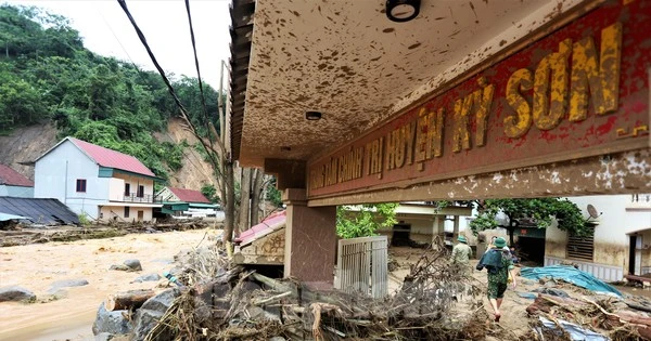 Lũ quét kinh hoàng ở Nghệ An, giật mình cảnh tan hoang