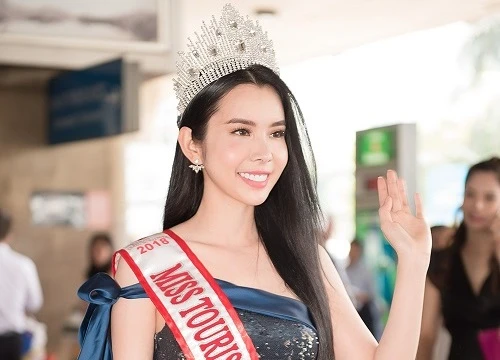Huỳnh Vy rạng rỡ trở về sau đăng quang Miss Tourism Queen Worldwide