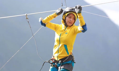 Hải Băng treo mình giữa vực thẳm trong Cuộc đua kỳ thú